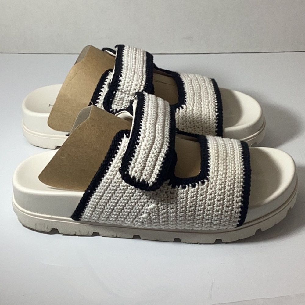 Marc Fisher LTD.
Women's Brinleys Sandals - Picture 8 of 13
